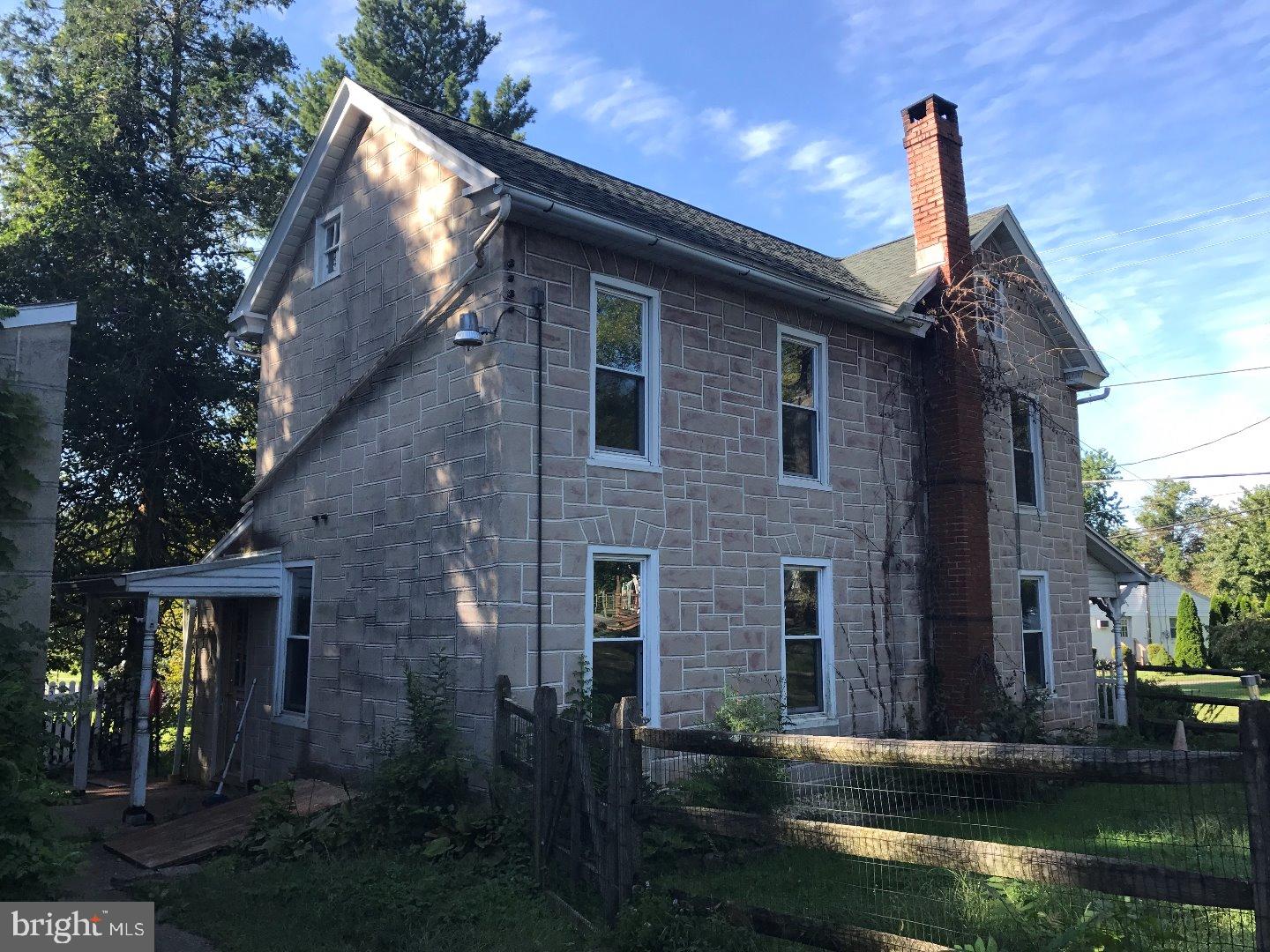 549 Lincoln Road Reading, PA 19606 - Photo 1 of 5 Gallery Image 1