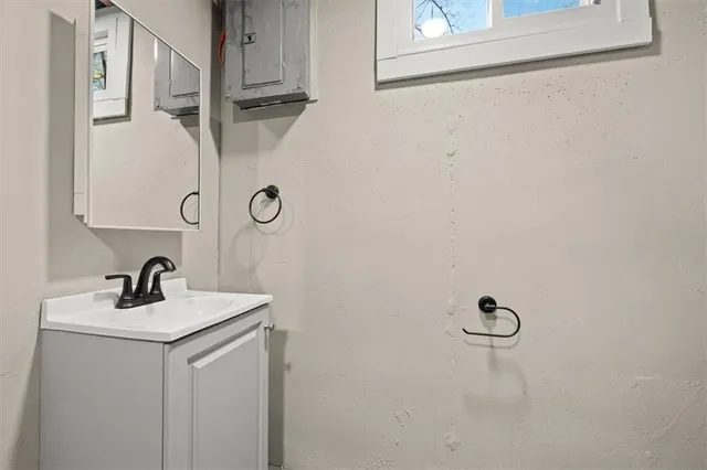 $229,000 | 12012 Bennington Avenue, Grandview, MO 64030