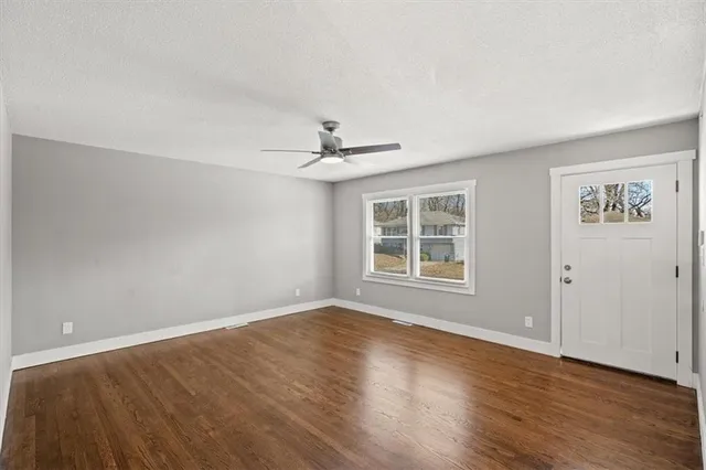 $229,000 | 12012 Bennington Avenue, Grandview, MO 64030