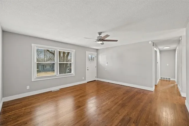 $229,000 | 12012 Bennington Avenue, Grandview, MO 64030