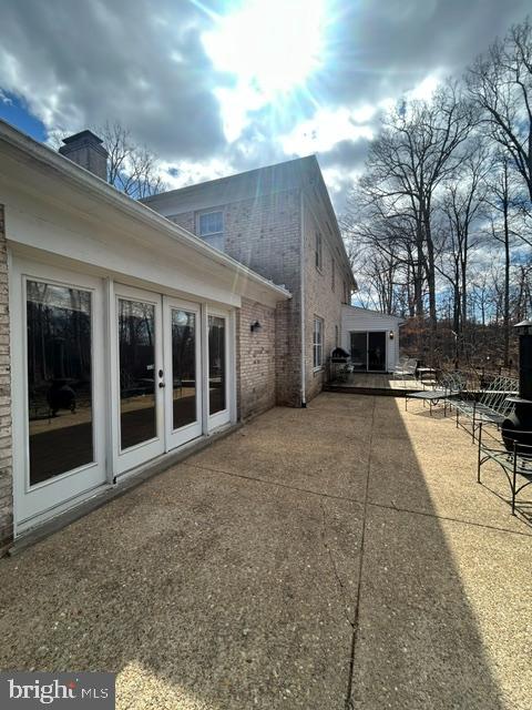 21733 Oatlands Road Aldie, VA 20105 - Photo 13 of 21 Yard access off both breakfast nook & family room