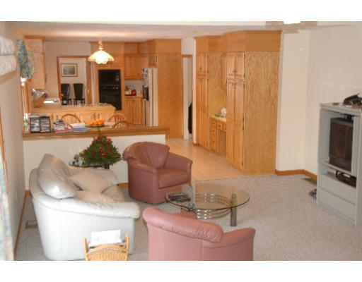 10 Endicott Road Andover, MA 01810 - Photo 4 of 12 Gallery Image 4