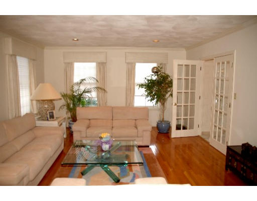 10 Endicott Road Andover, MA 01810 - Photo 9 of 12 Gallery Image 9