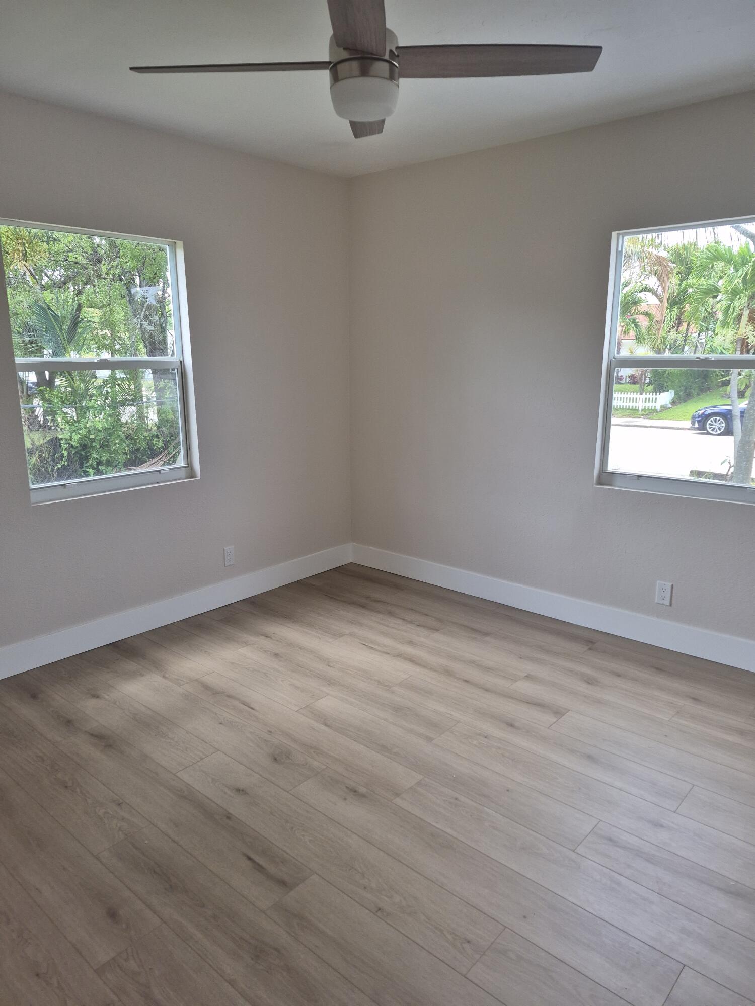 707 Hampton Road West Palm Beach, FL 33405 - Photo 19 of 30 20260513_112423