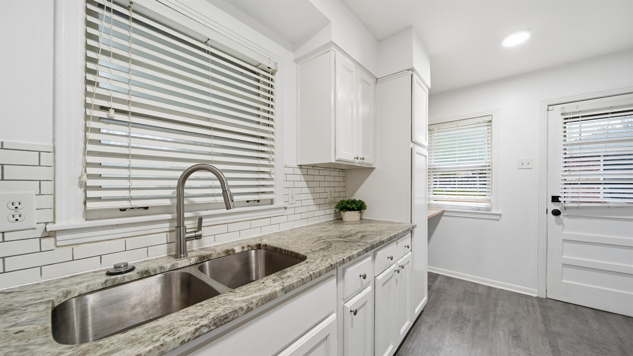 5126 Sea Isle Road Memphis, TN 38117 - Photo 12 of 36
