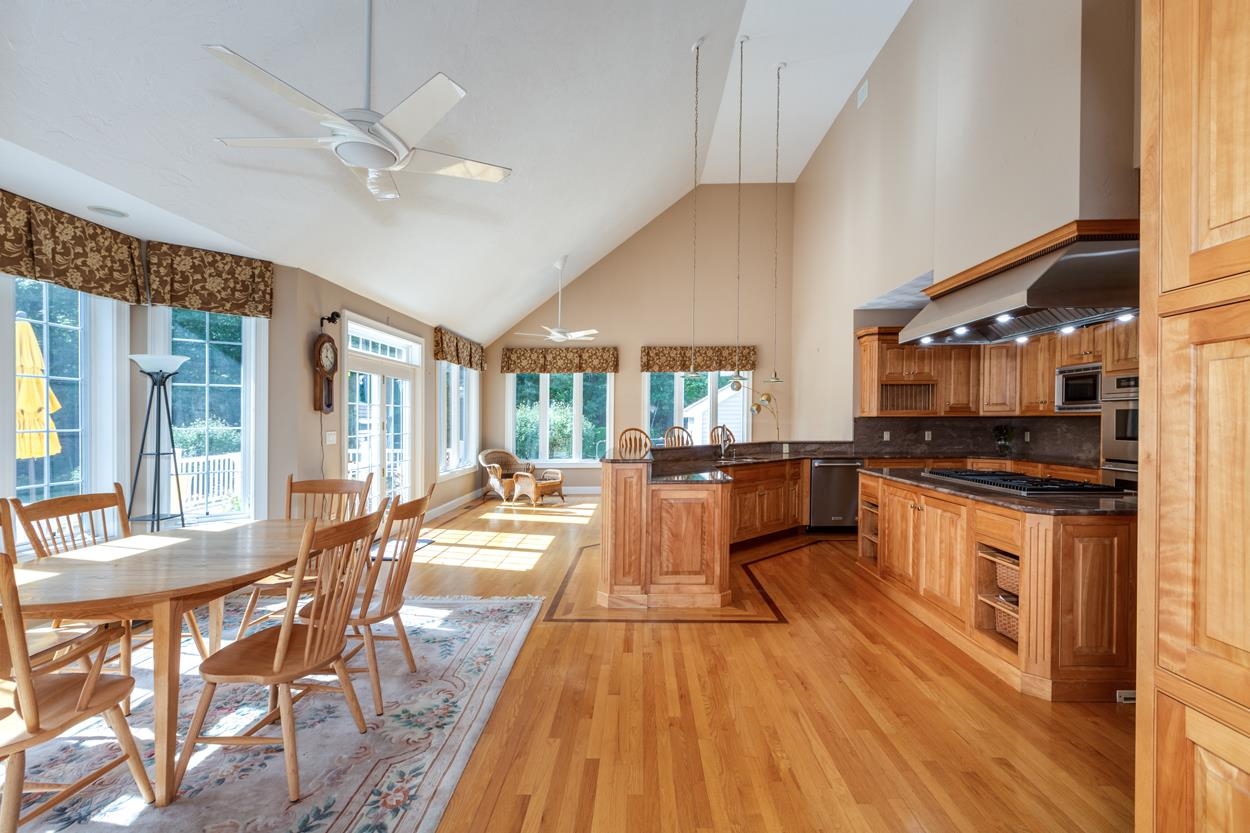 19 Farrwood Road Windham, NH 03087 - Photo 14 of 40