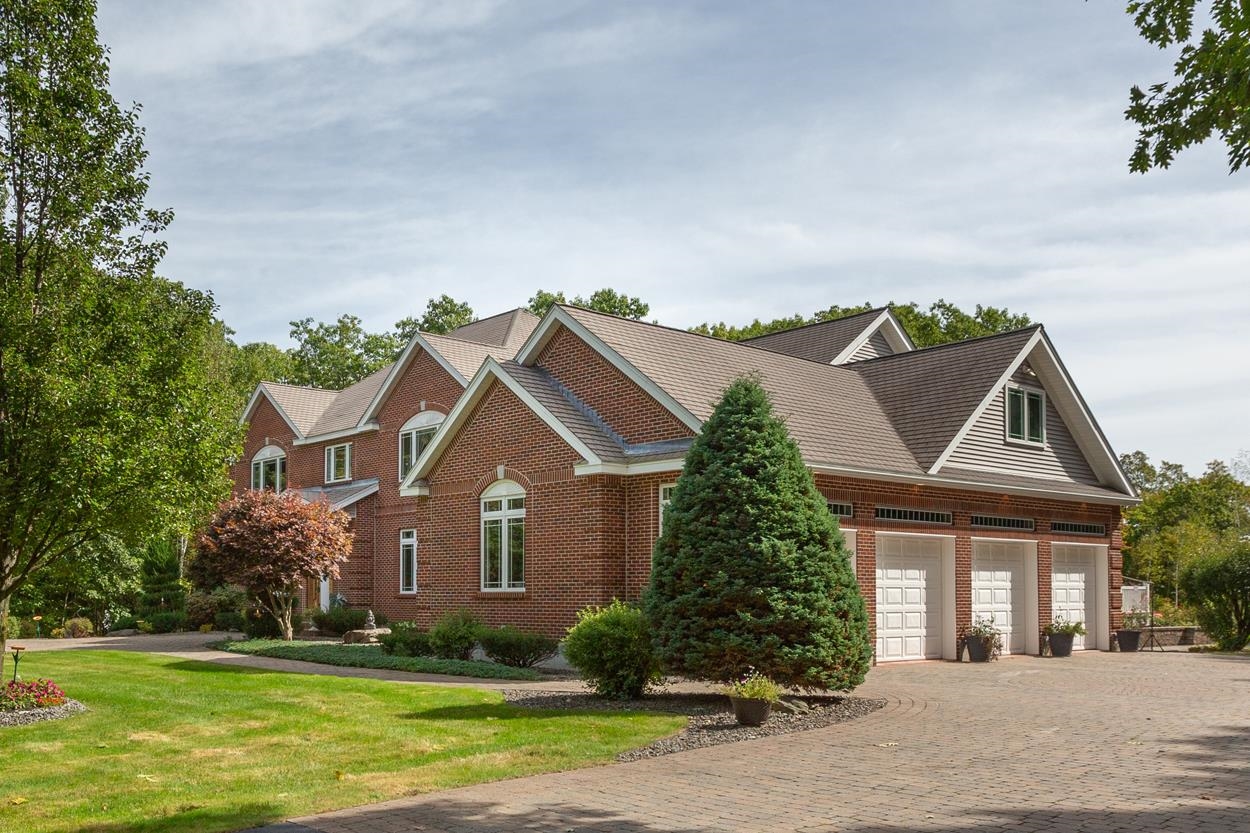 19 Farrwood Road Windham, NH 03087 - Photo 2 of 40