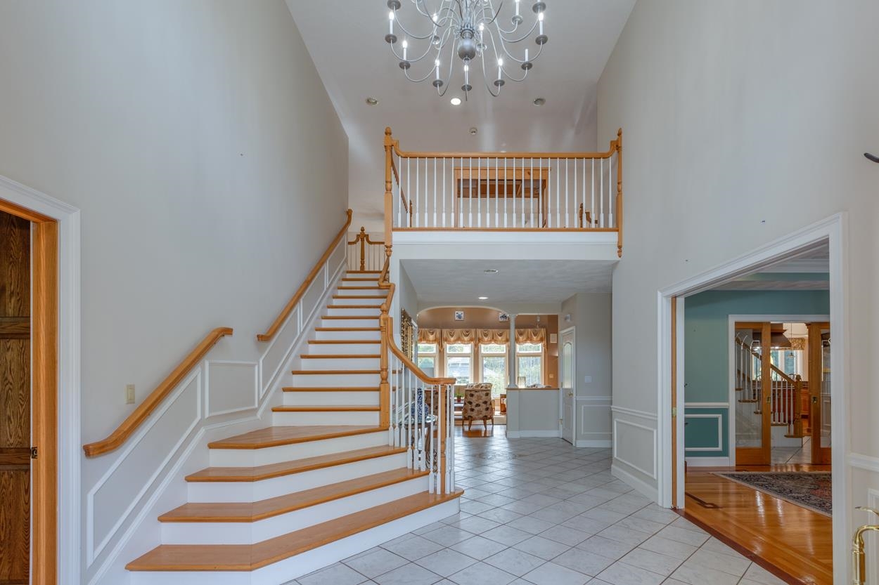 19 Farrwood Road Windham, NH 03087 - Photo 5 of 40