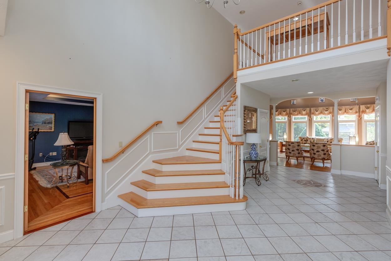 19 Farrwood Road Windham, NH 03087 - Photo 6 of 40