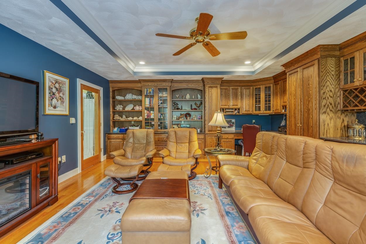 19 Farrwood Road Windham, NH 03087 - Photo 8 of 40