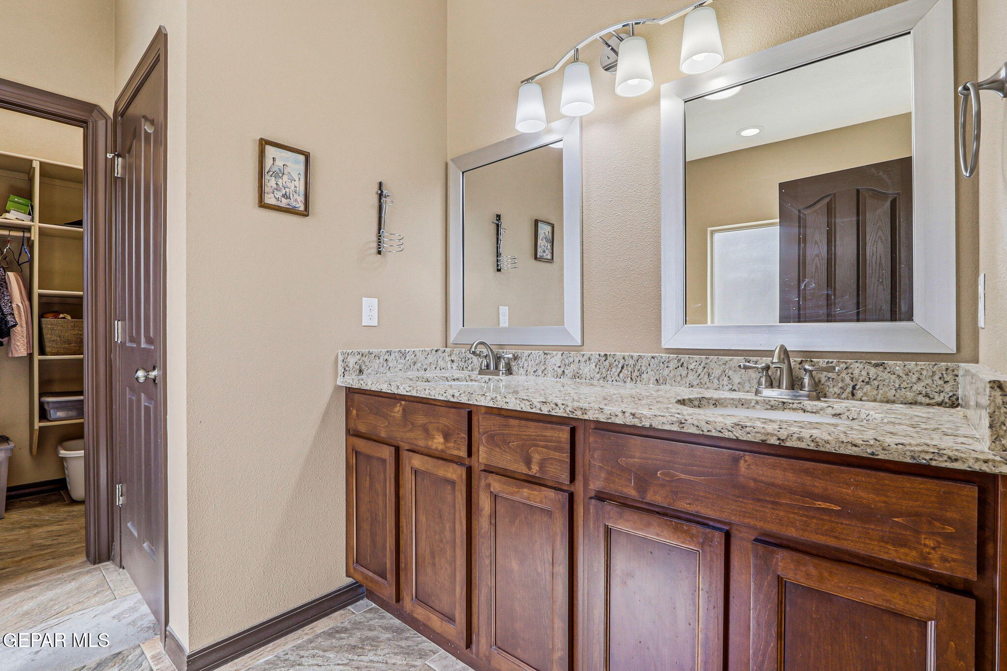 12039 Equestrian Road El Paso, TX 79928 - Photo 23 of 57 Master bath