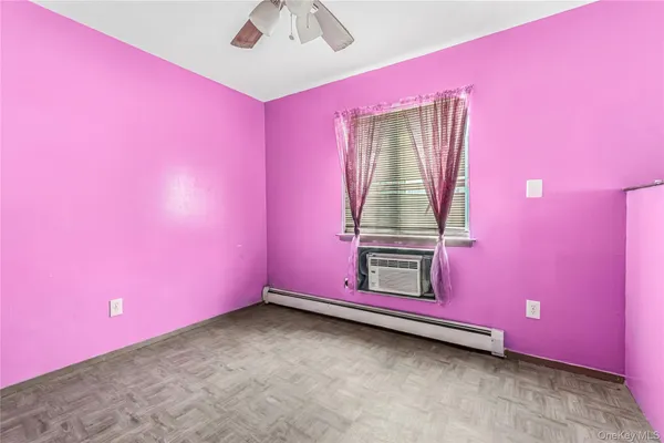 a view of empty room with window