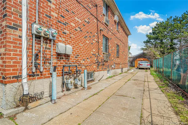a view of a pathway both side of building