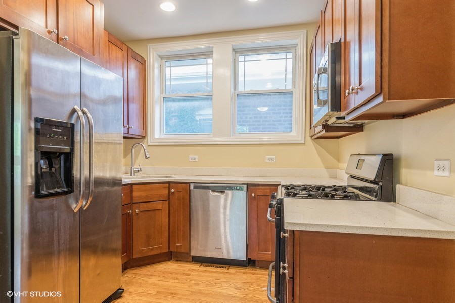 927 Green Bay Road Wilmette, IL 60091 - Photo 7 of 18 Gallery Image 7