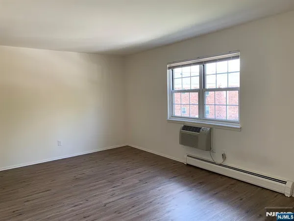 $2,100 | 153 Park Avenue, Unit 153C, Park Ridge, NJ 07656