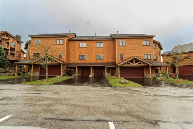 $842,000 | 535 Woodside Crescent, Champion, PA 15622