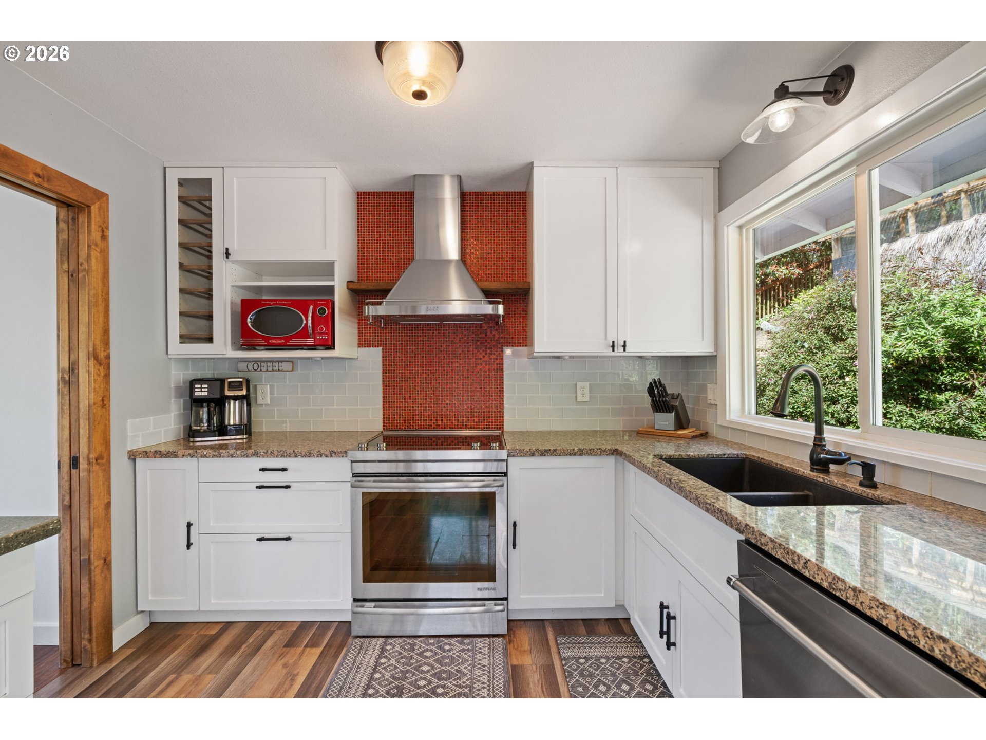 5817 Southwest Alfred Street Portland, OR 97219 - Photo 17 of 47