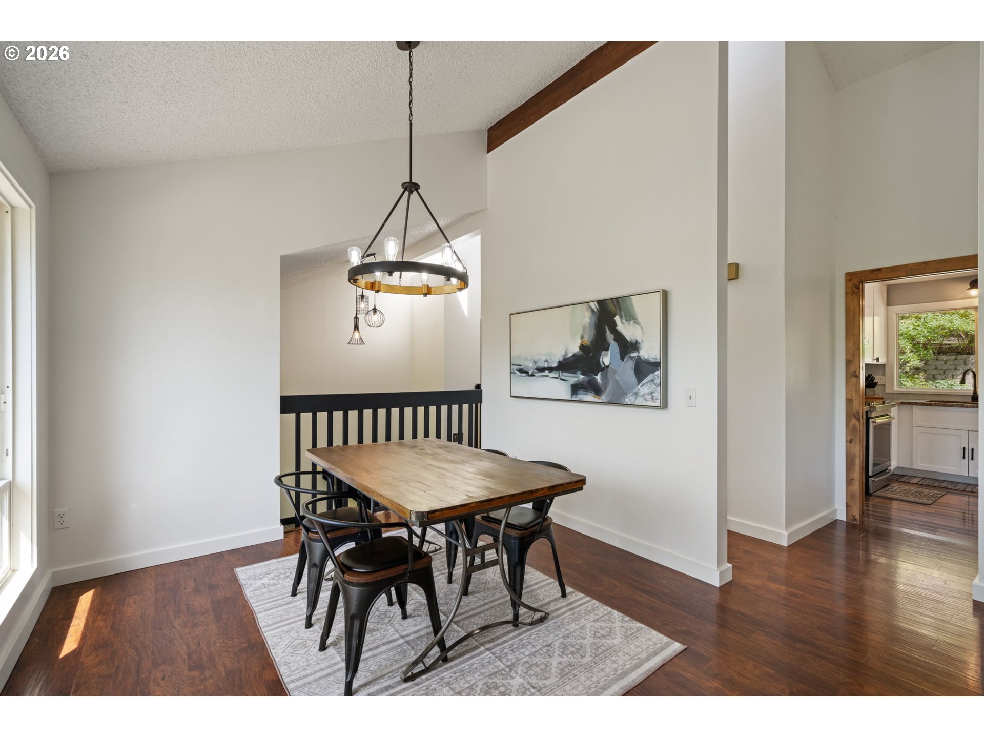 5817 Southwest Alfred Street Portland, OR 97219 - Photo 10 of 47