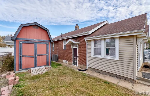 $89,900 | 111 West Loretta Avenue, St. Louis, MO 63125