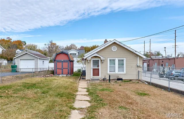 $89,900 | 111 West Loretta Avenue, St. Louis, MO 63125