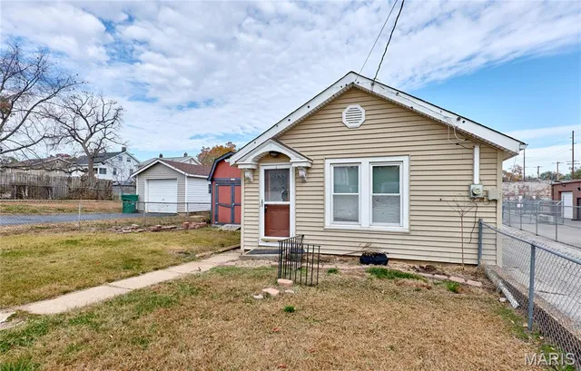 $89,900 | 111 West Loretta Avenue, St. Louis, MO 63125