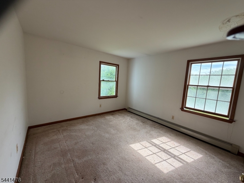124 Perryville Road Pittstown, NJ 08867 - Photo 32 of 41