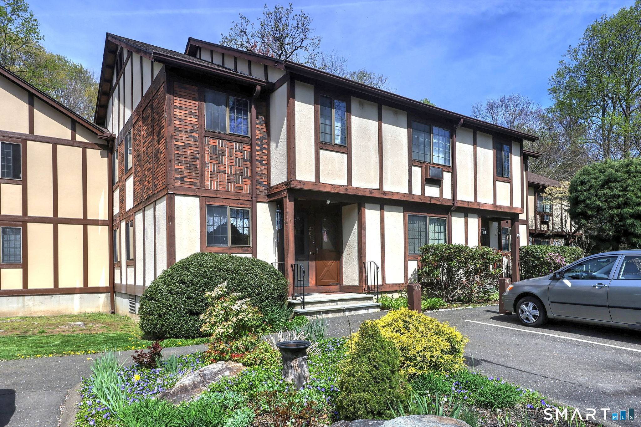 407 Swanson Crescent, Unit 407 Milford, CT 06461 - Photo 2 of 34