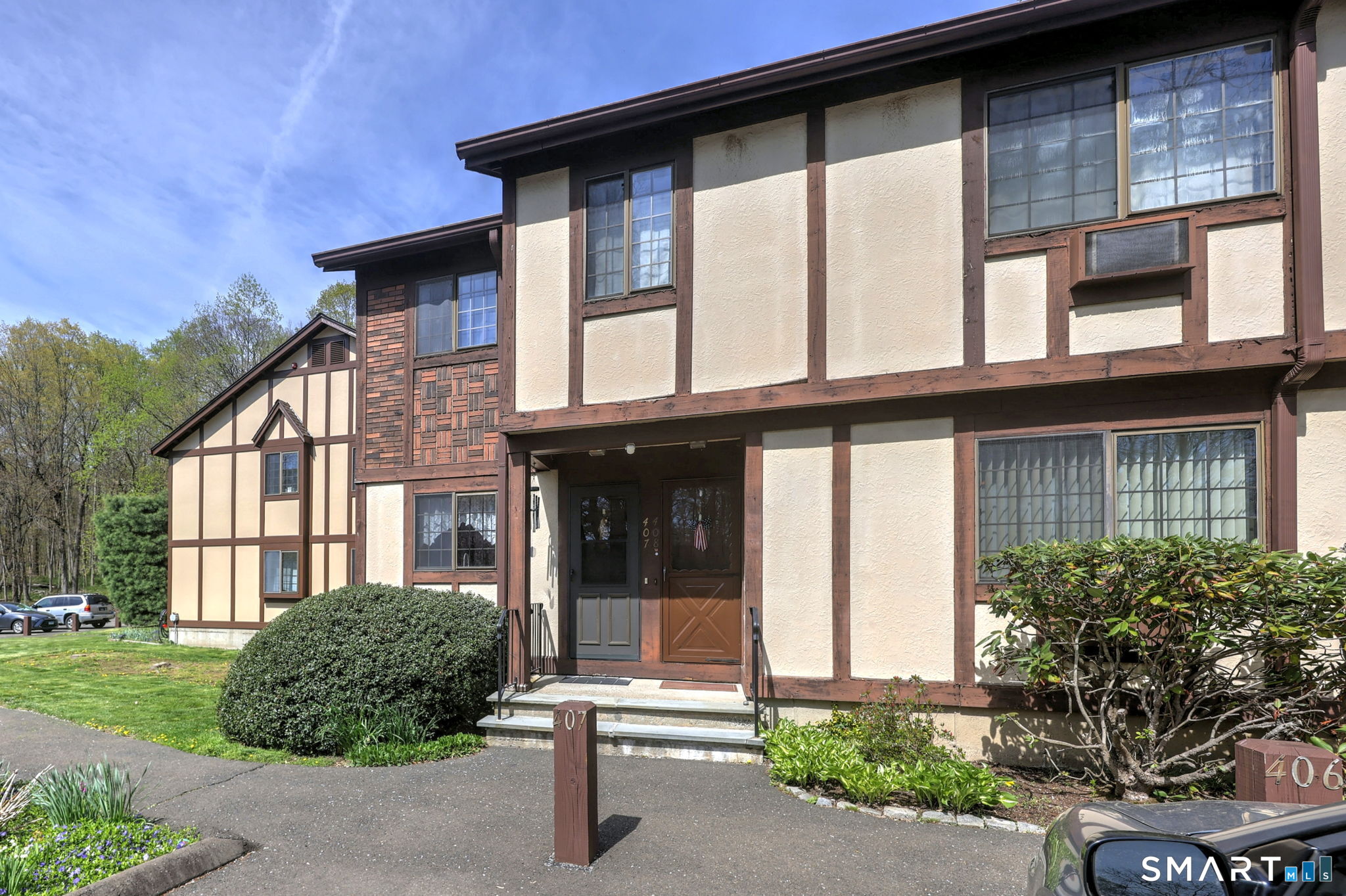 407 Swanson Crescent, Unit 407 Milford, CT 06461 - Photo 4 of 34