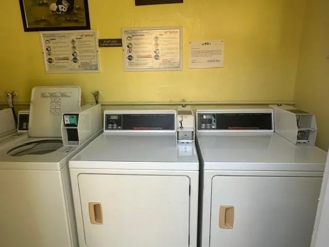 $1,900 | 134 South Cypress Road, Unit 411, Pompano Beach, FL 33060