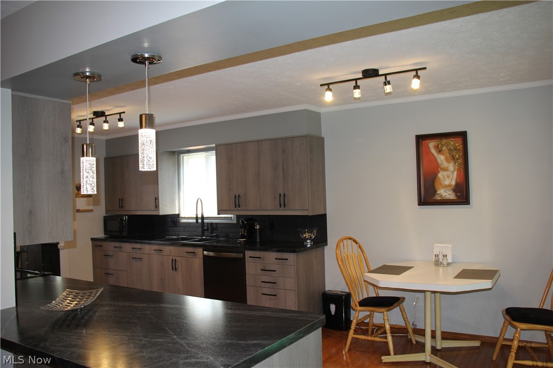 5394 Links Road Mentor, OH 44060 - Photo 12 of 32 Gallery Image 12