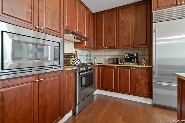 $4,200 | 610 East Market Street, Unit 2915, San Antonio, TX 78205