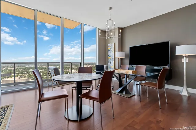 $4,200 | 610 East Market Street, Unit 2915, San Antonio, TX 78205