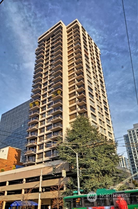 2100 3rd Avenue, Unit 2106 Seattle, WA 98121 - Photo 25 of 25 a front view of a building