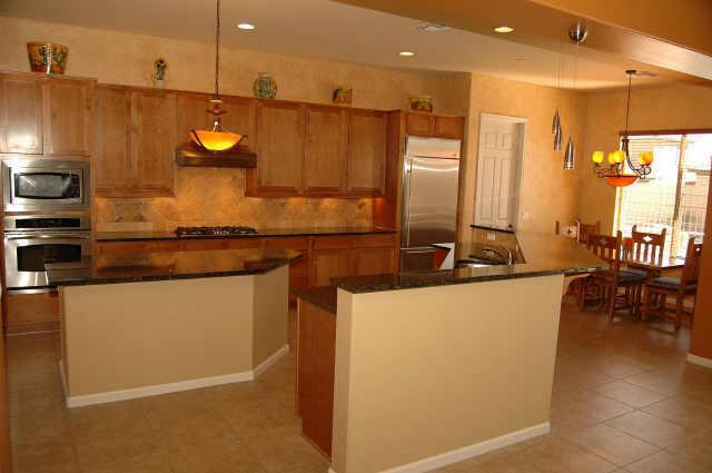 3653 East Maffeo Road Phoenix, AZ 85050 - Photo 2 of 5 Kitchen