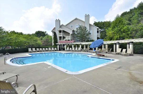 $419,000 | 4555 Interlachen Court, Unit J, Alexandria, VA 22312