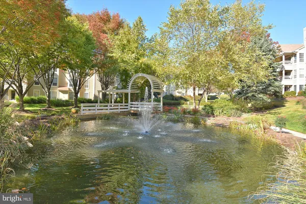 $419,000 | 4555 Interlachen Court, Unit J, Alexandria, VA 22312