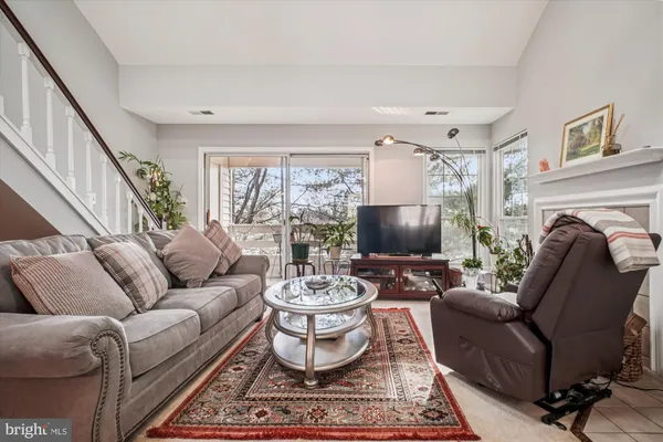 $419,000 | 4555 Interlachen Court, Unit J, Alexandria, VA 22312