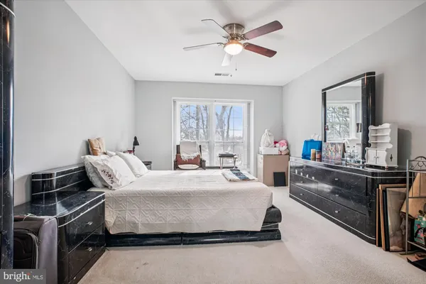 $419,000 | 4555 Interlachen Court, Unit J, Alexandria, VA 22312