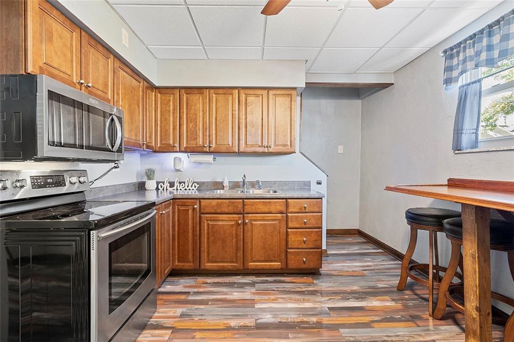 1144 Taggart Street McKees Rocks, PA 15136 - Photo 10 of 20