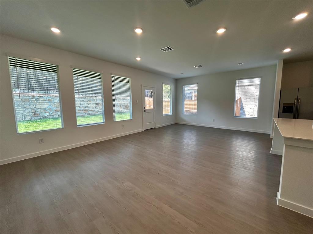 443 Ridge Drive Justin, TX 76247 - Photo 5 of 26 Gallery Image 5