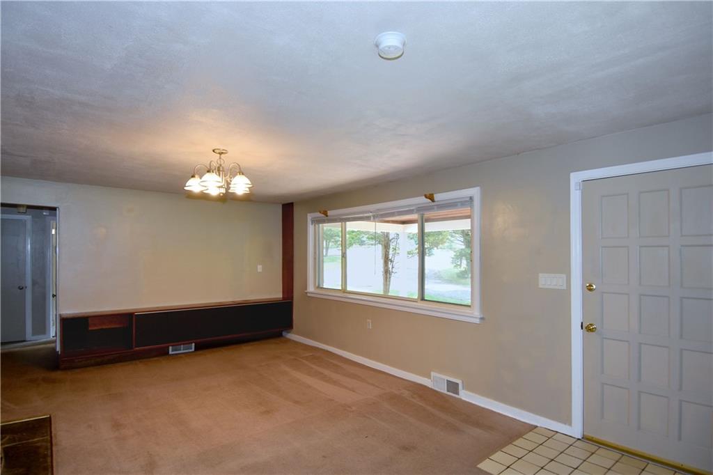 2278 Meadow Road Pittsburgh, PA 15237 - Photo 6 of 25 Gallery Image 6