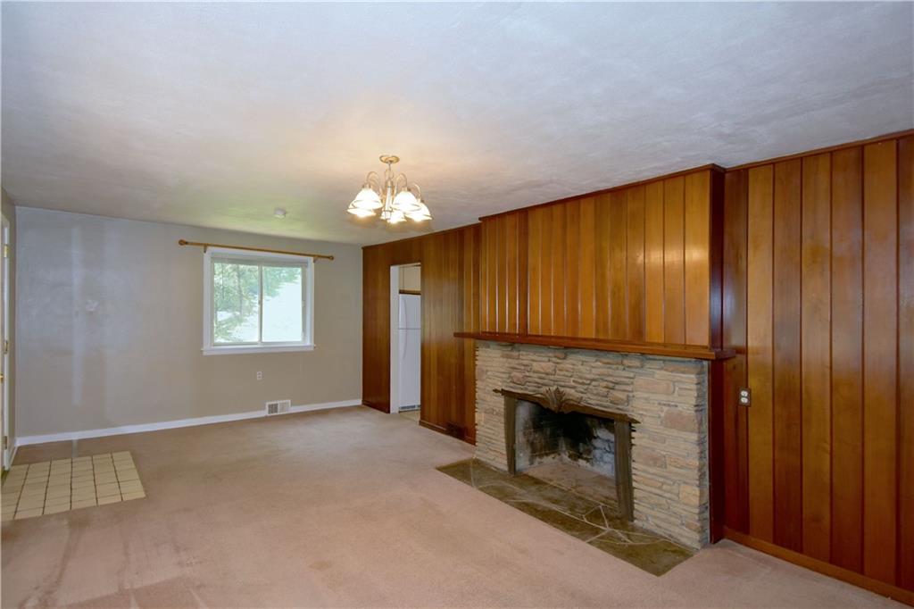 2278 Meadow Road Pittsburgh, PA 15237 - Photo 7 of 25 Gallery Image 7