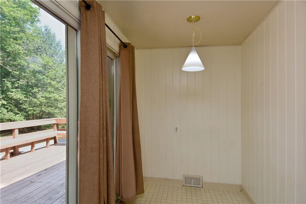 2278 Meadow Road Pittsburgh, PA 15237 - Photo 10 of 25 Gallery Image 10