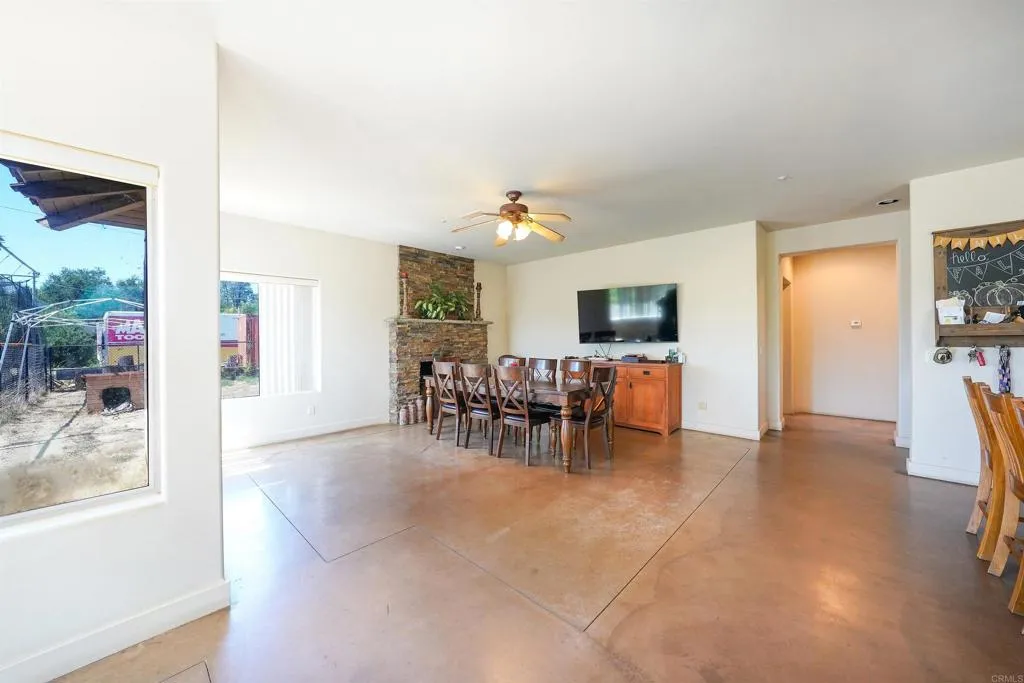 285 Penn Street Ramona, CA 92065 - Photo 8 of 57
