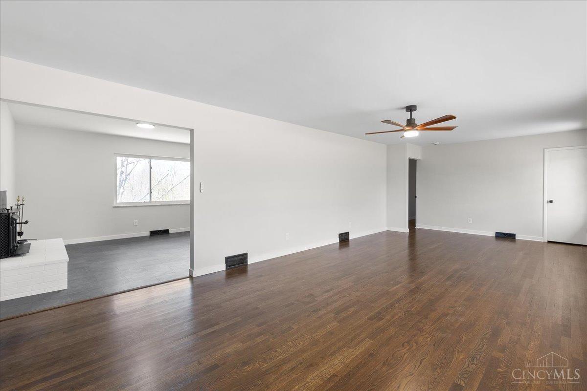 5698 Dunlap Road Cincinnati, OH 45252 - Photo 3 of 43