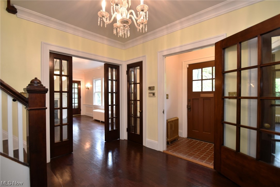 2687 Coventry Road Cleveland, OH 44120 - Photo 4 of 34 Beautiful front foyer