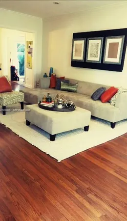 $888,000 | 5718 Southwest 48th Street, Miami, FL 33155