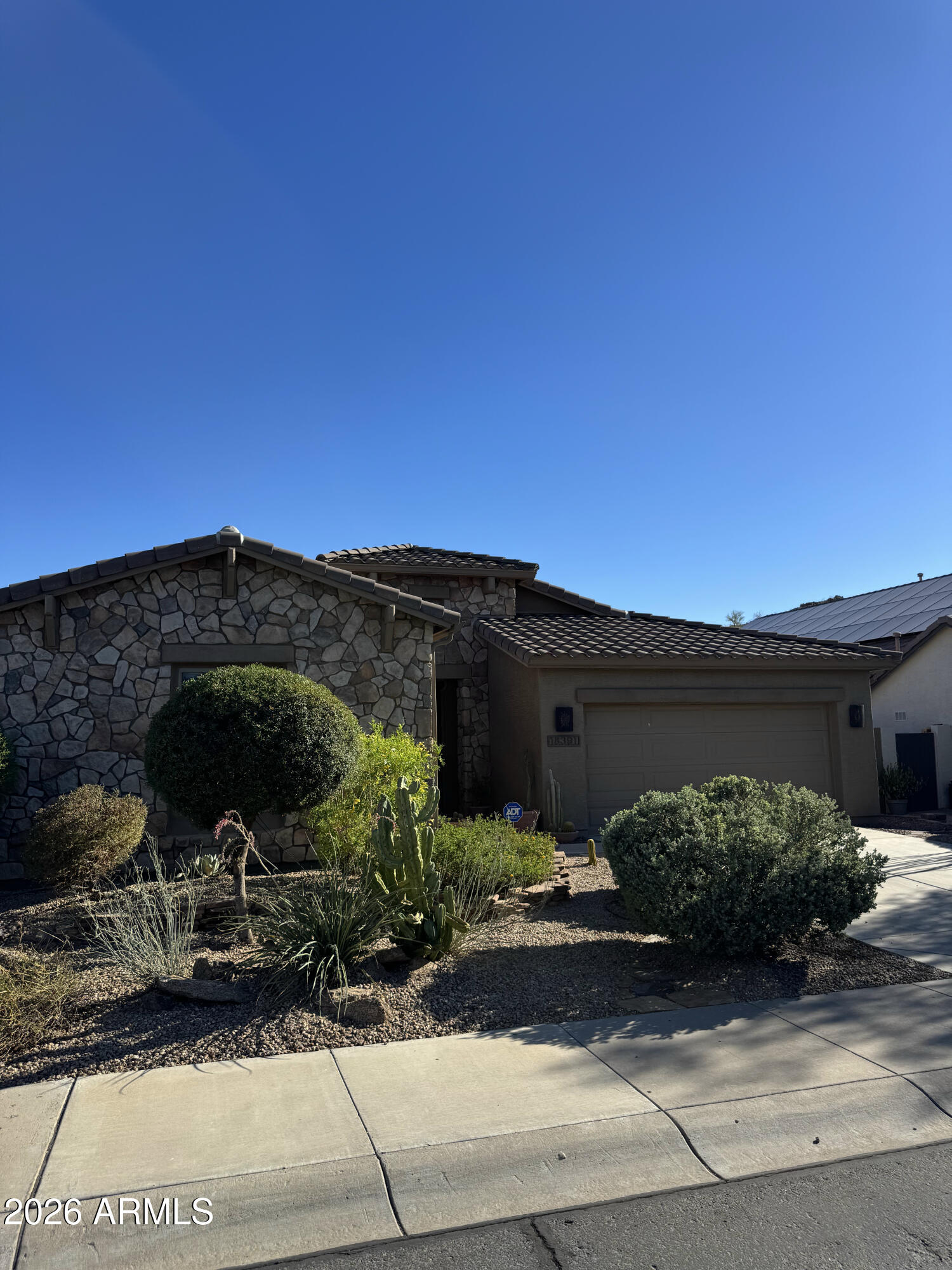 18391 Verdin Road Goodyear, AZ 85338 - Photo 2 of 23