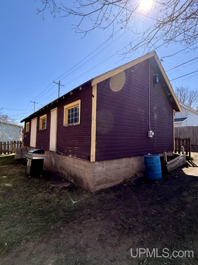 309-311 Maple Street Ishpeming, MI 49849 - Photo 4 of 49