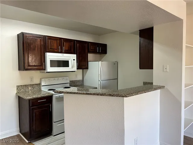 $1,095 | 5166 South Jones Boulevard, Unit 203, Las Vegas, NV 89118